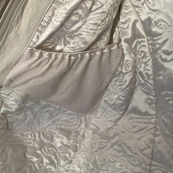 Danier leather coat - Picture 7 of 10